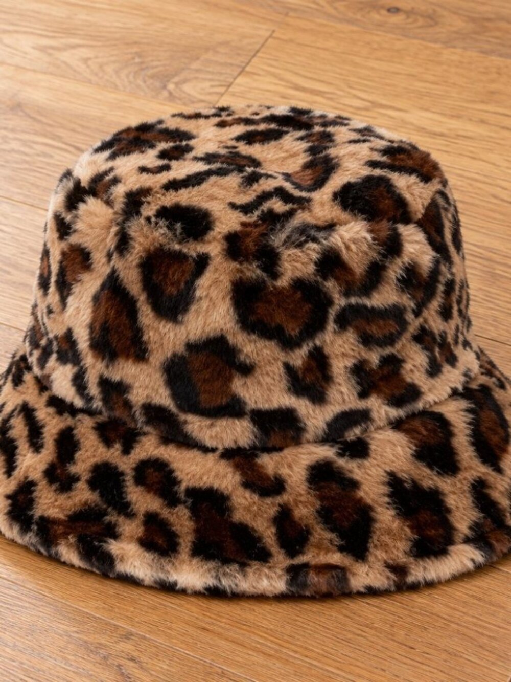 Leopard print faux fur bucket hat - fluffy y2k cheetah print winter hat